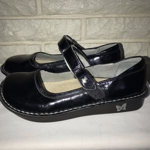 Alegria Belle black patent Mary Janes shoes NEW